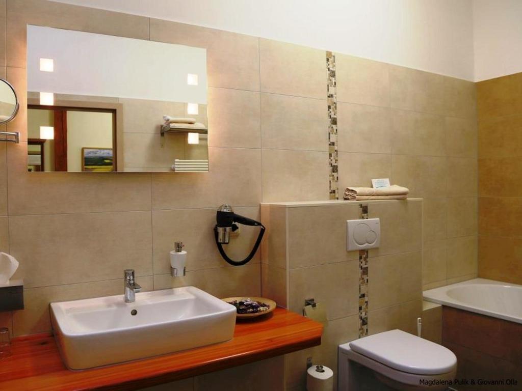 Hotel und Restaurant Am Peenetal Liepen  Kamer foto