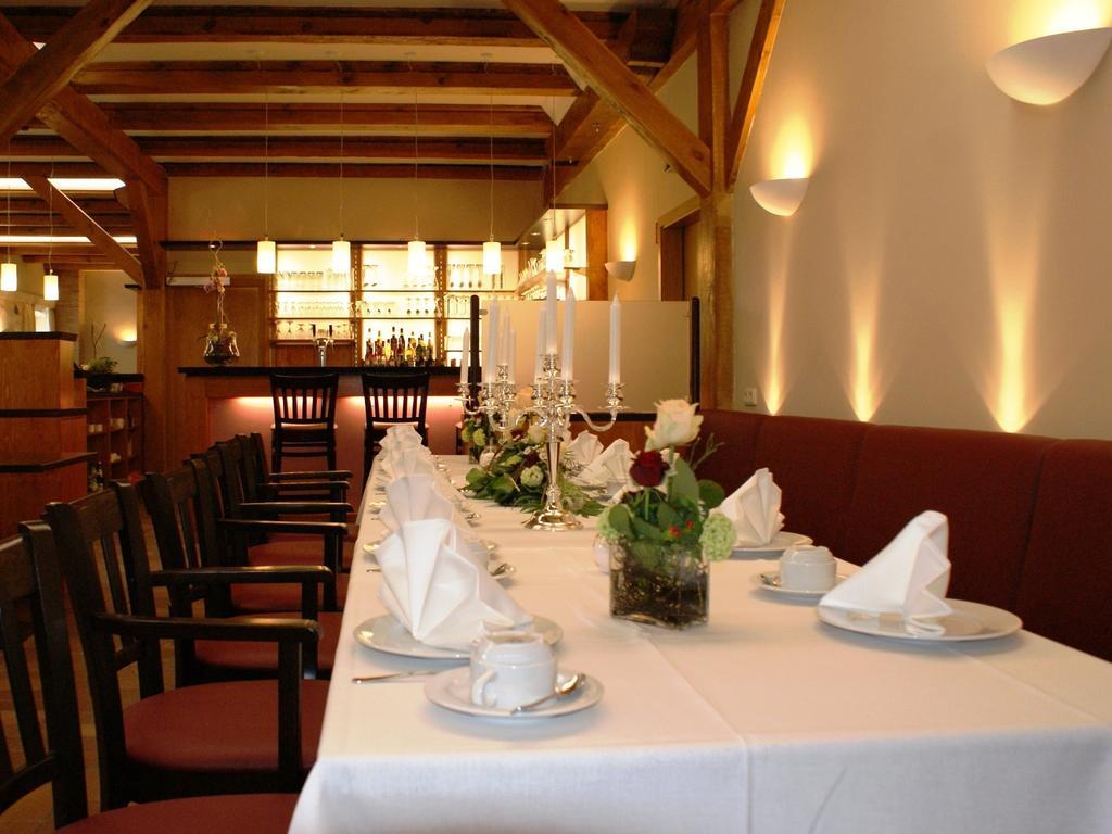 Hotel und Restaurant Am Peenetal Liepen  Buitenkant foto