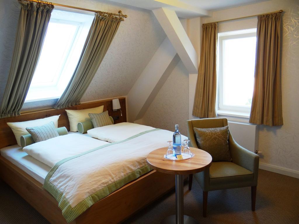 Hotel und Restaurant Am Peenetal Liepen  Kamer foto