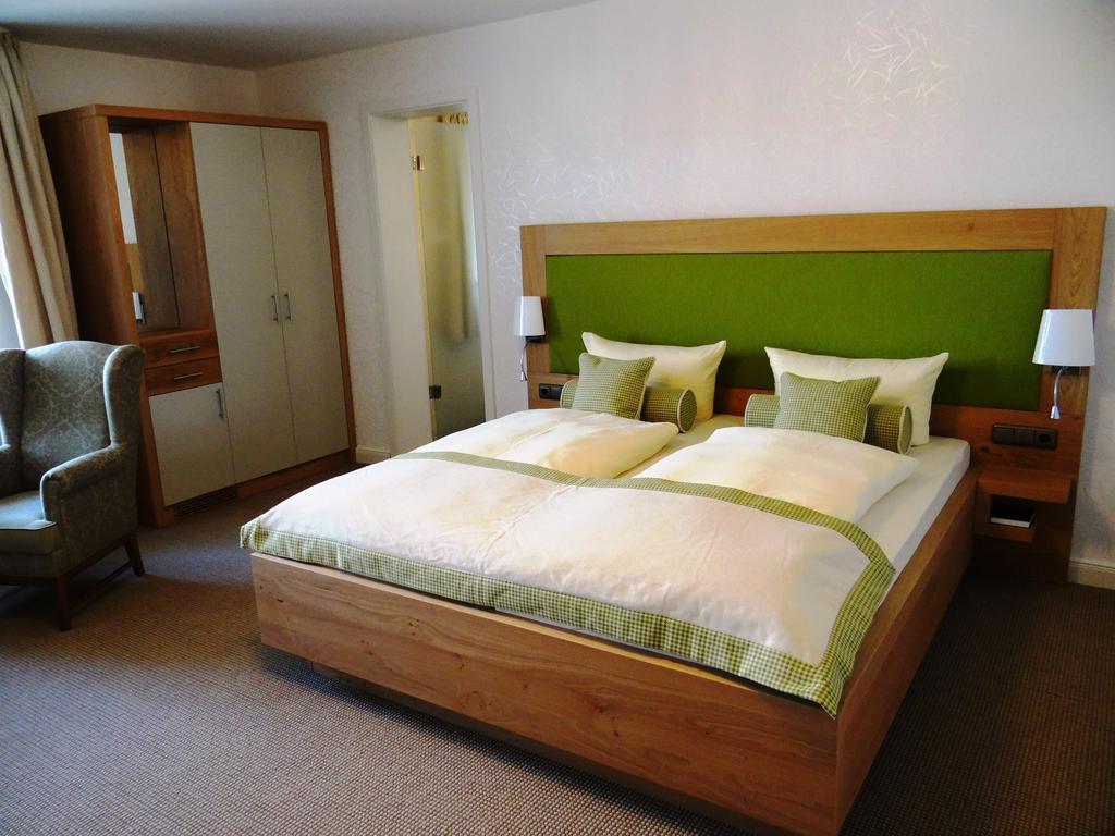 Hotel und Restaurant Am Peenetal Liepen  Kamer foto