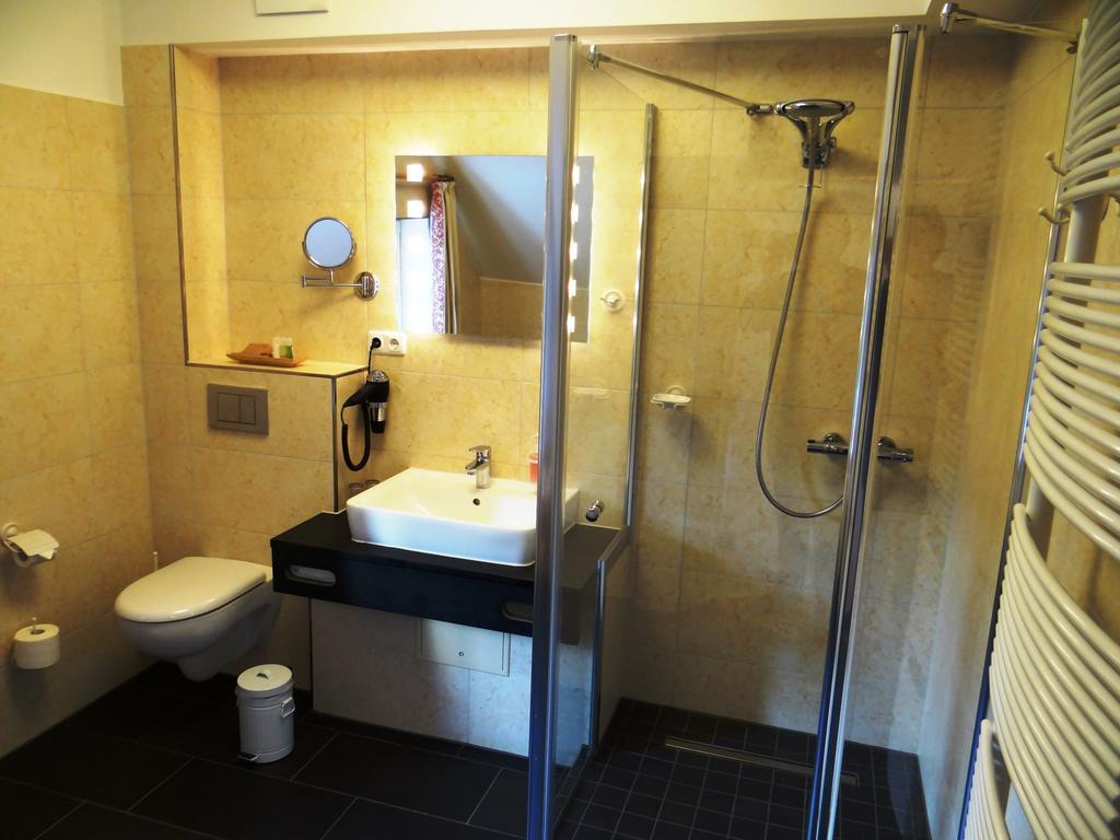 Hotel und Restaurant Am Peenetal Liepen  Kamer foto